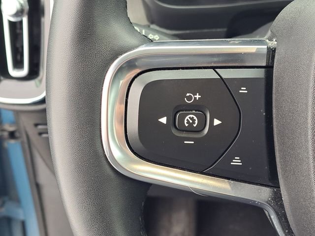 Used 2023 Volvo XC40 B5 Ultimate w/ Protection Package Premier image 10
