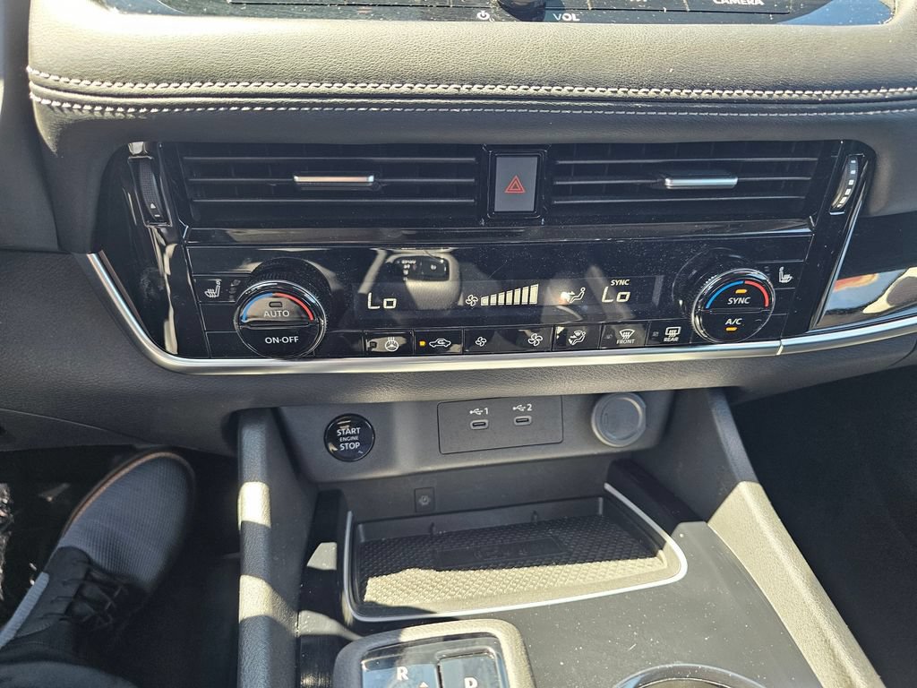 Certified 2025 Nissan Rogue SL AWD/4WD image 23