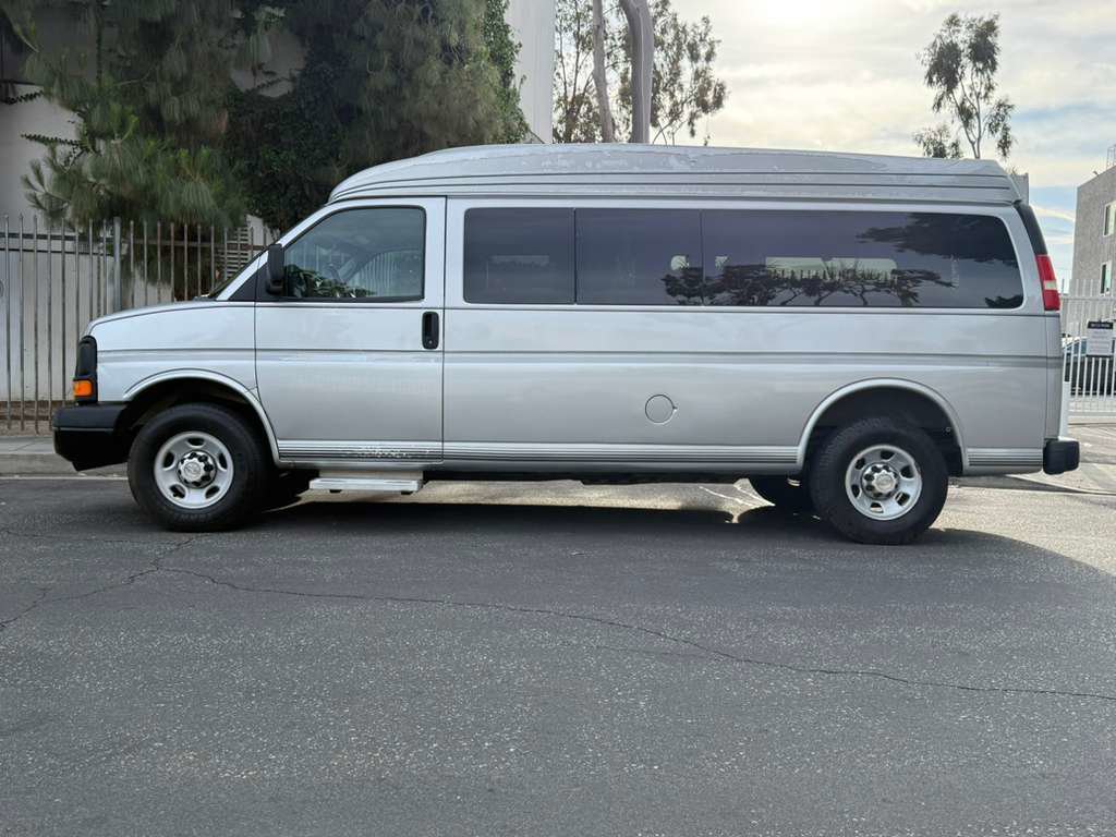 Used 2011 Chevrolet Express 3500 LS RWD image 5