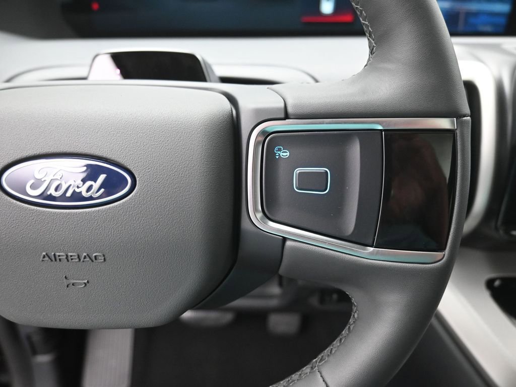 New 2025 Ford Expedition Active RWD image 7