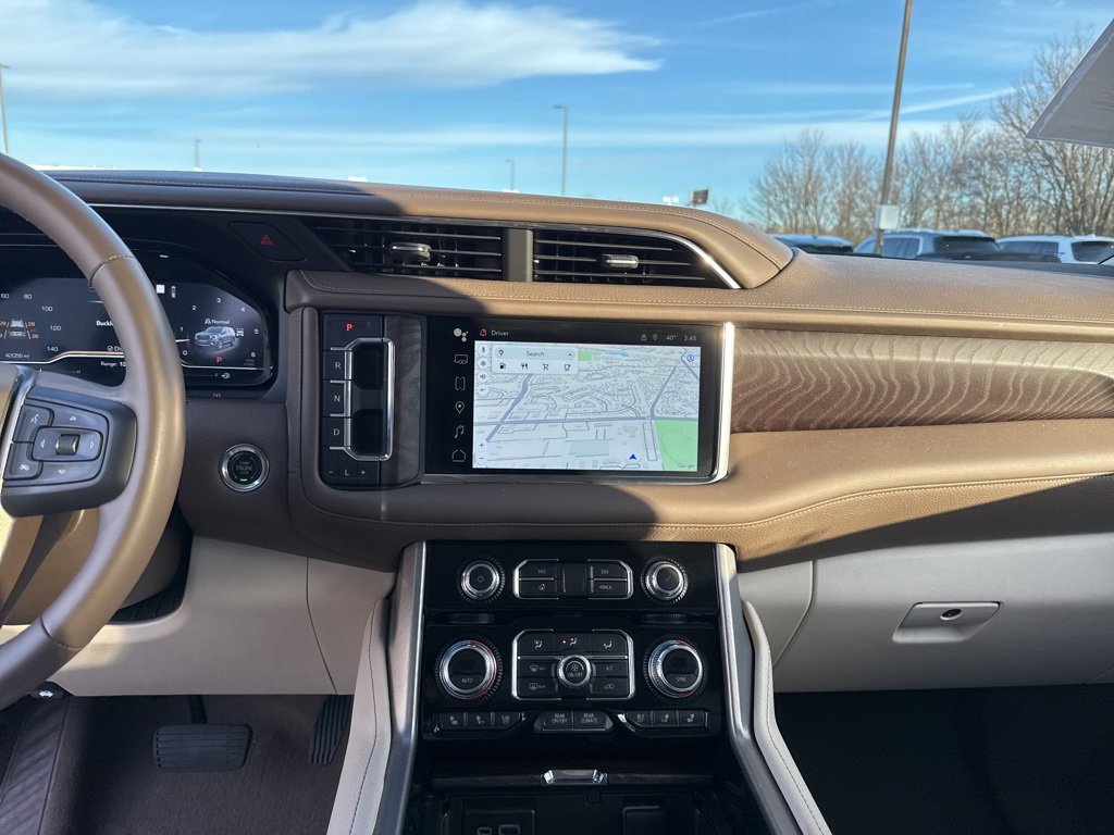 Used 2023 GMC Yukon XL Denali image 14
