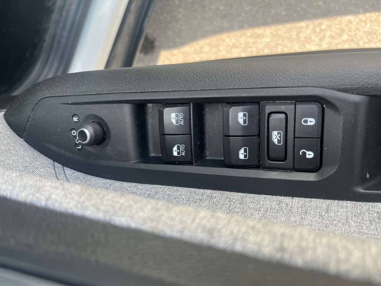 Used 2024 Jeep Compass Latitude AWD/4WD image 16