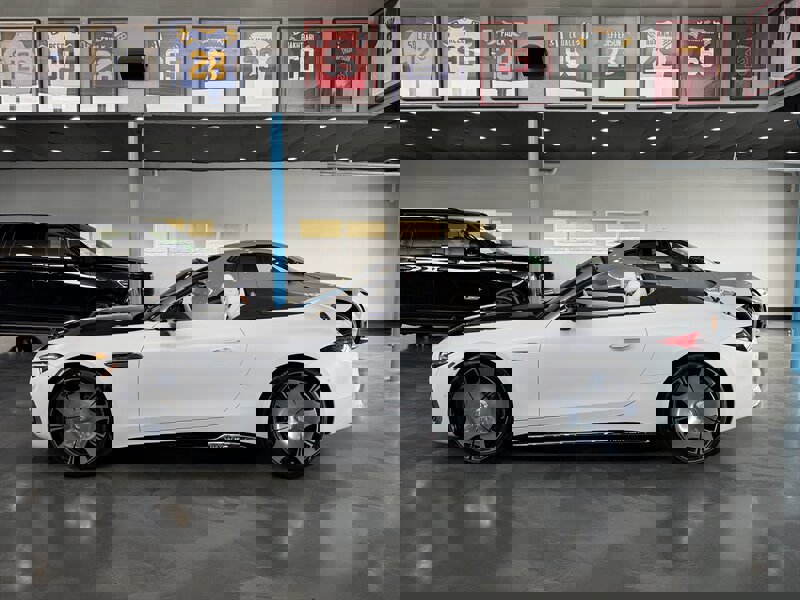 Used 2026 Mercedes-Benz Maybach SL 680 image 4