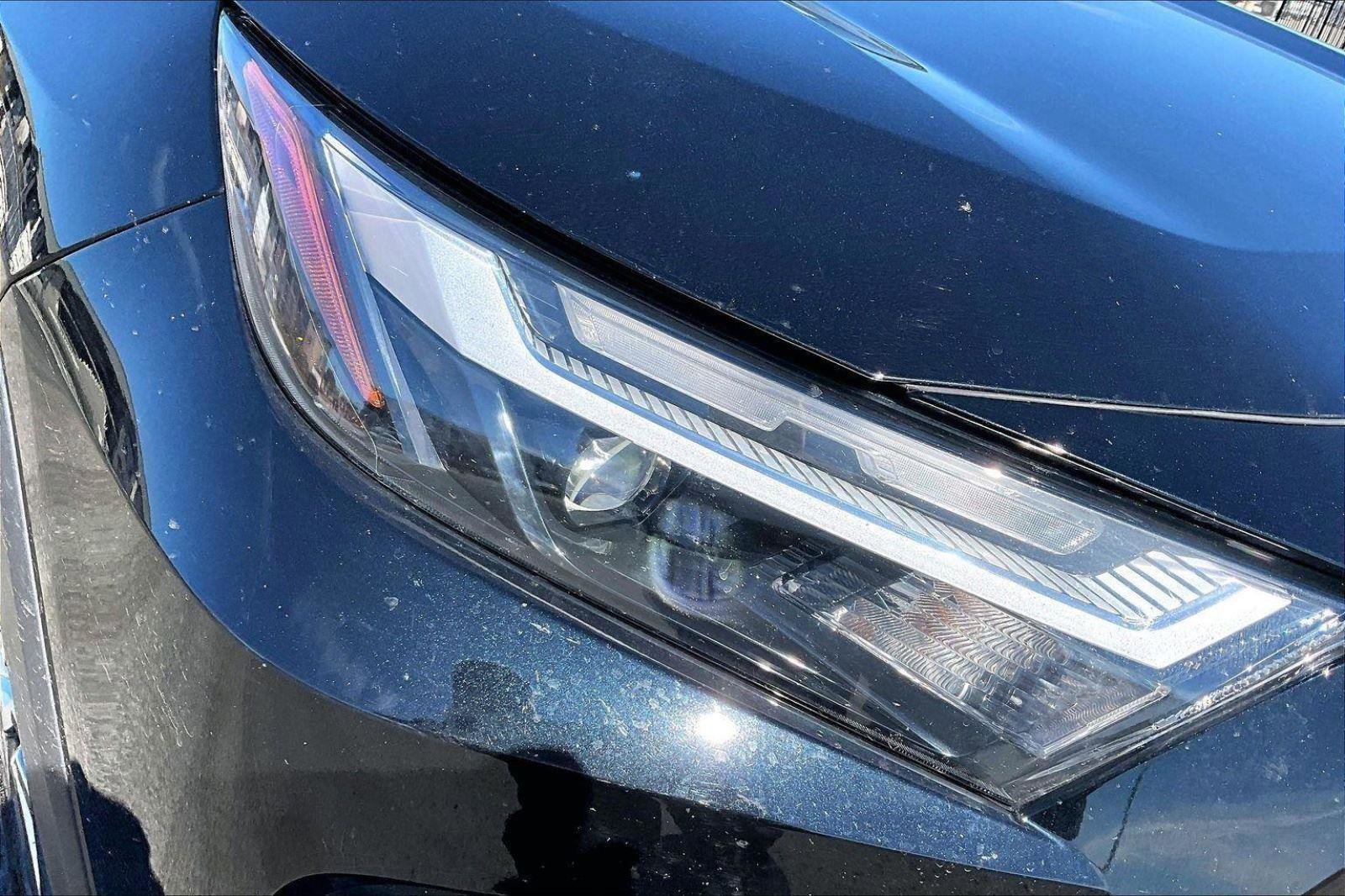 Used 2024 Toyota RAV4 XLE Premium FWD image 26