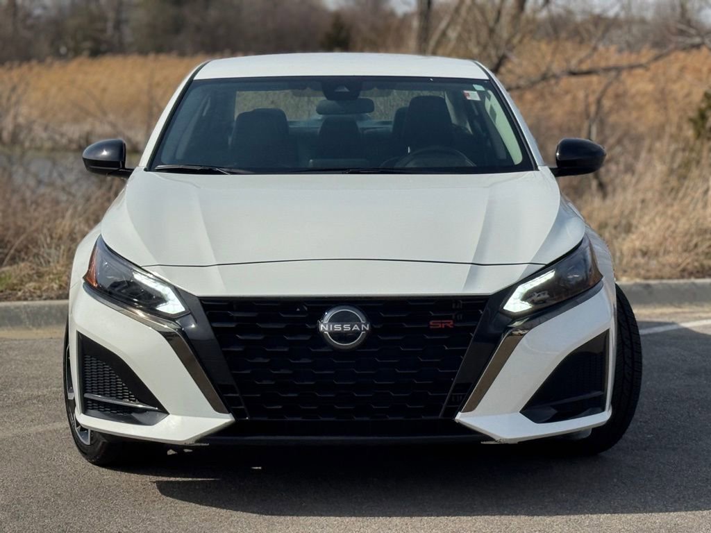 Certified 2024 Nissan Altima 2.5 SR FWD image 2