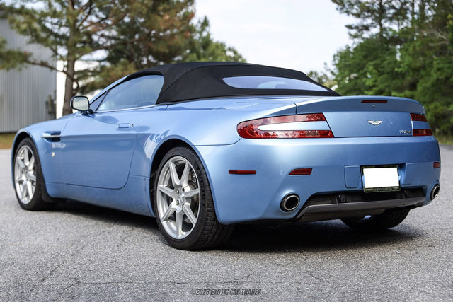 Used 2007 Aston Martin V8 Vantage Roadster RWD image 19