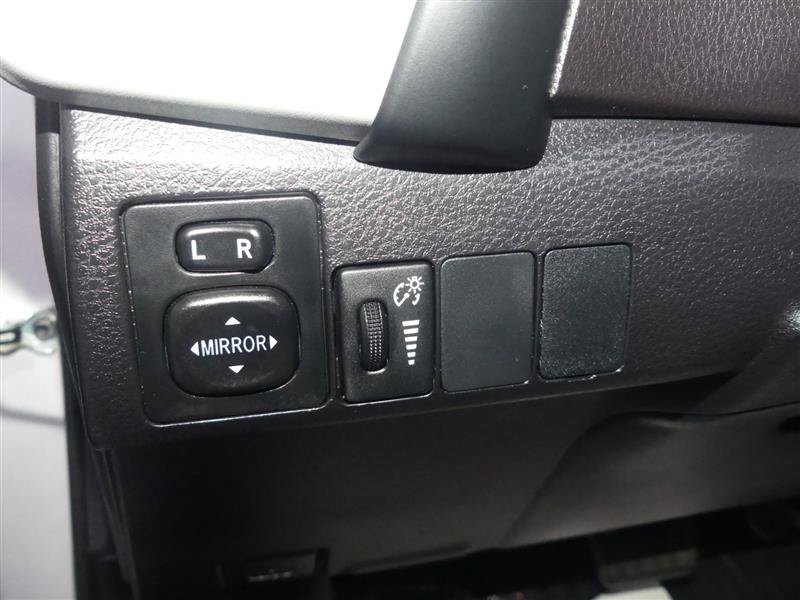 Used 2019 Toyota Corolla LE FWD image 28