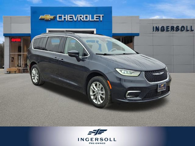 Used 2021 Chrysler Pacifica Touring image 1