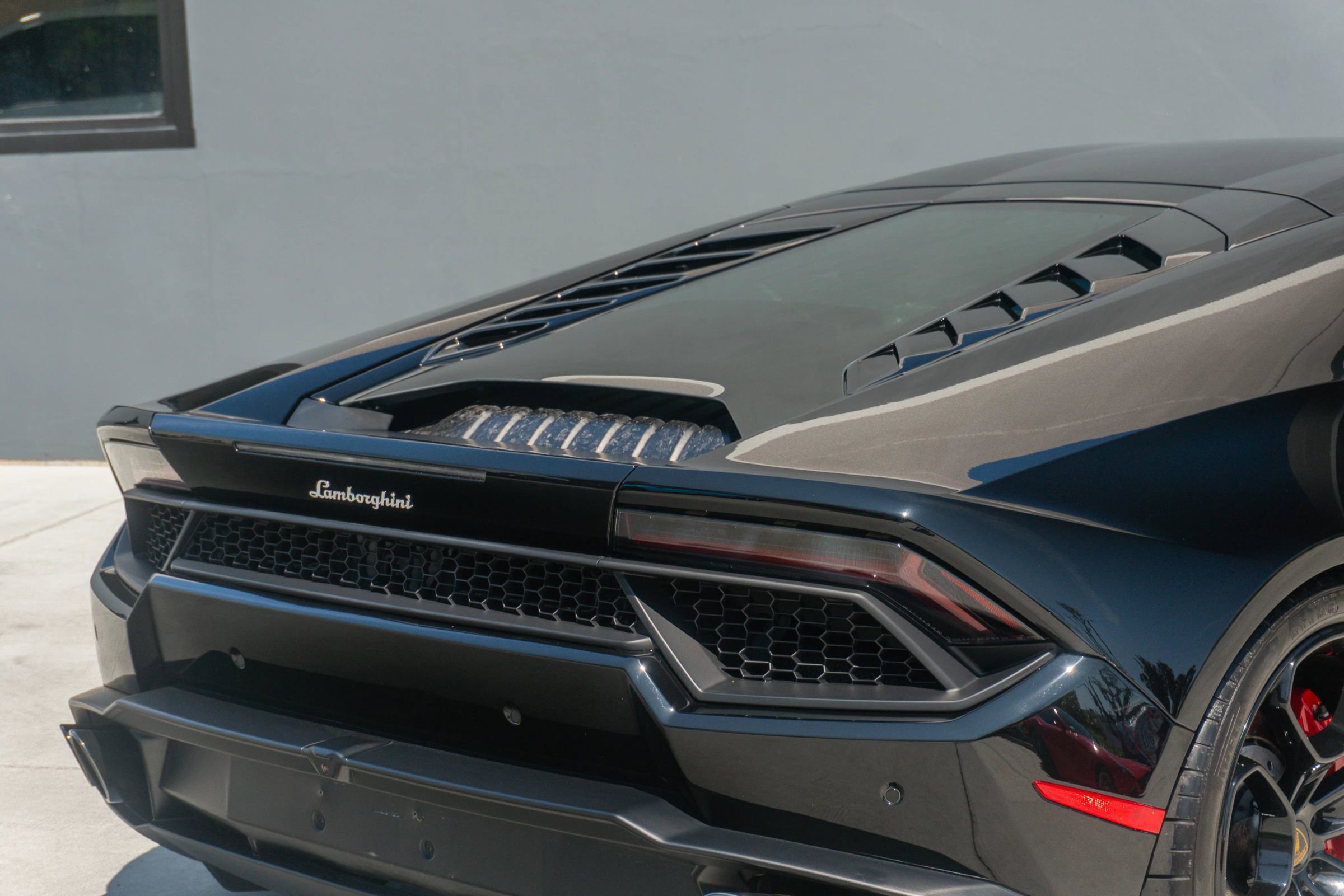 Used 2019 Lamborghini Huracan LP 580-2 image 37