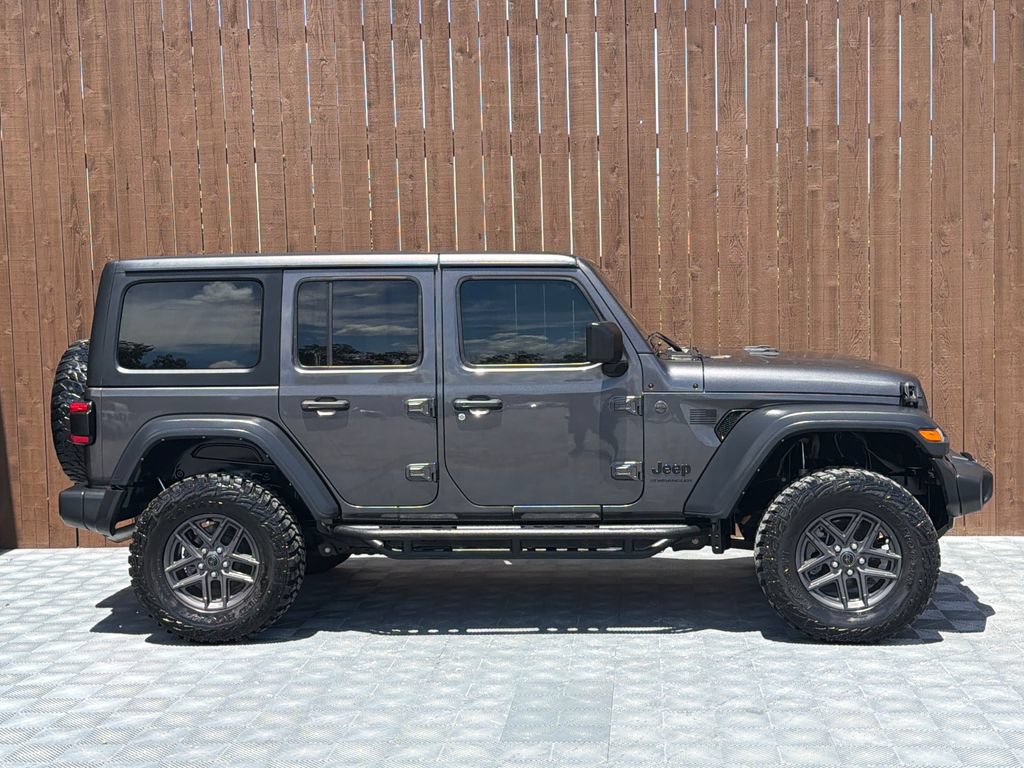 Used 2024 Jeep Wrangler Unlimited Sport AWD/4WD image 13
