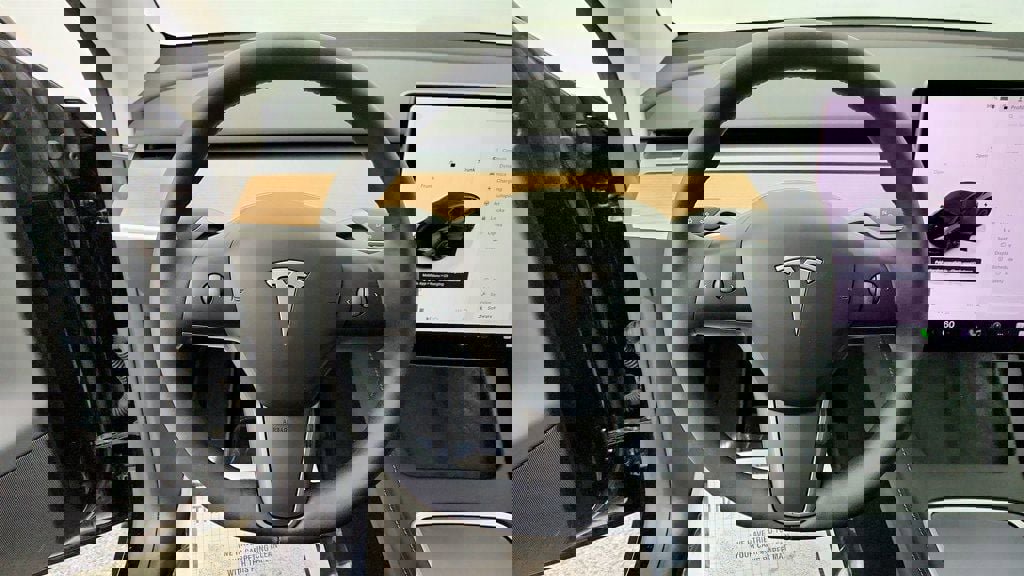 Used 2024 Tesla Model Y Long Range image 13