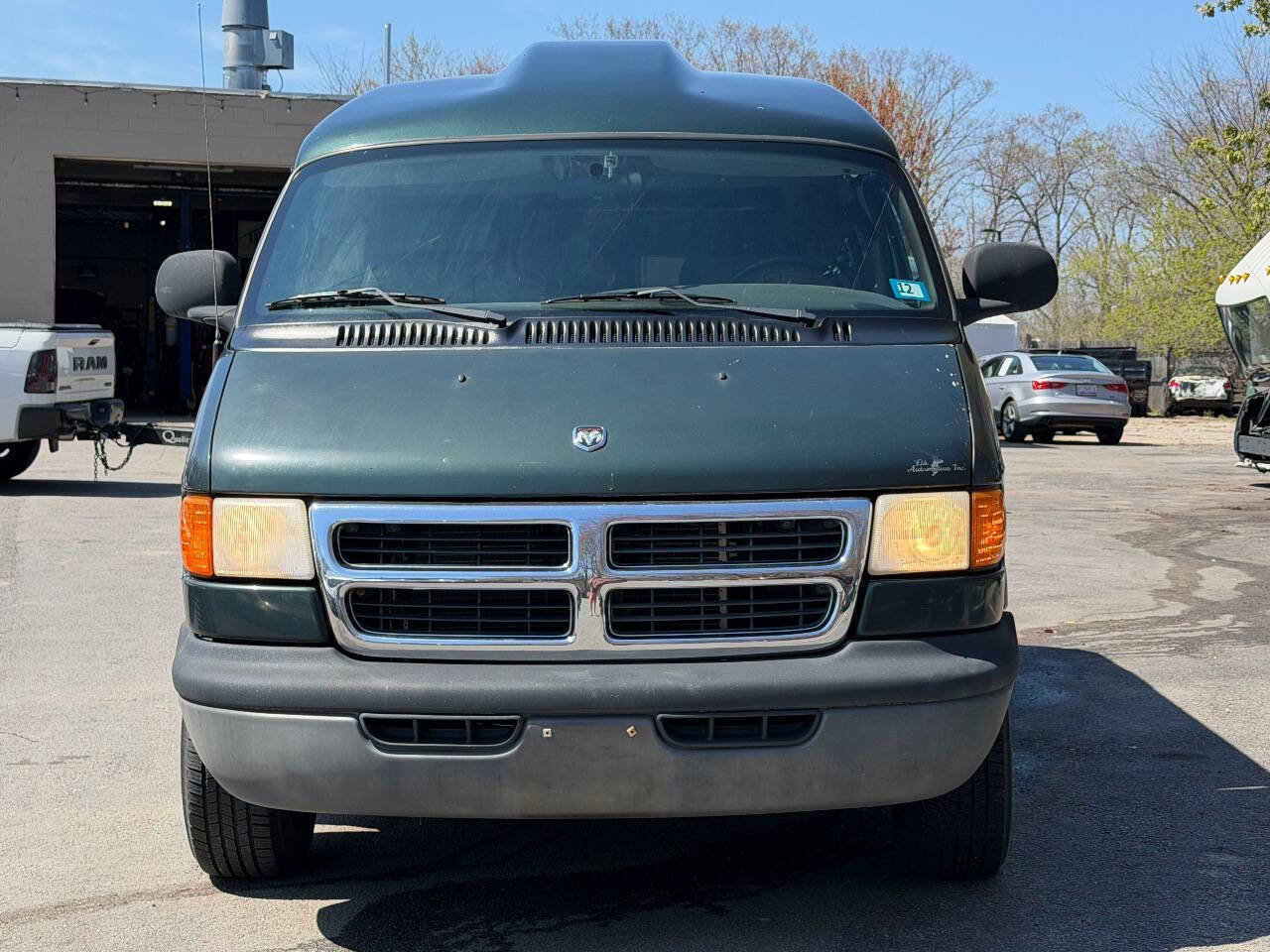 Used 2002 Dodge B1500 RWD image 2