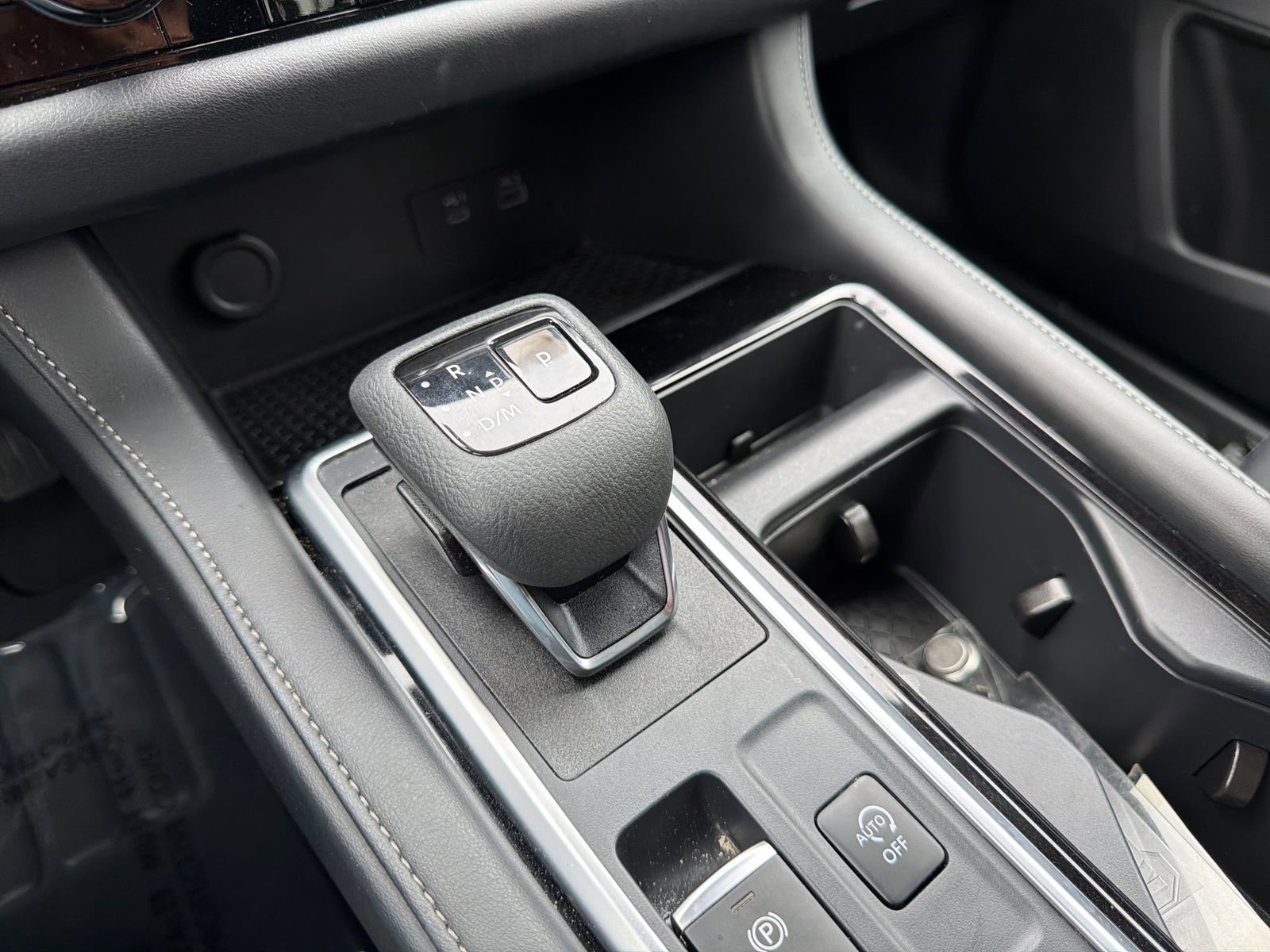 Used 2025 Nissan Pathfinder SV AWD/4WD image 17