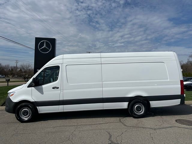 Used 2026 Mercedes-Benz Sprinter 2500 image 2
