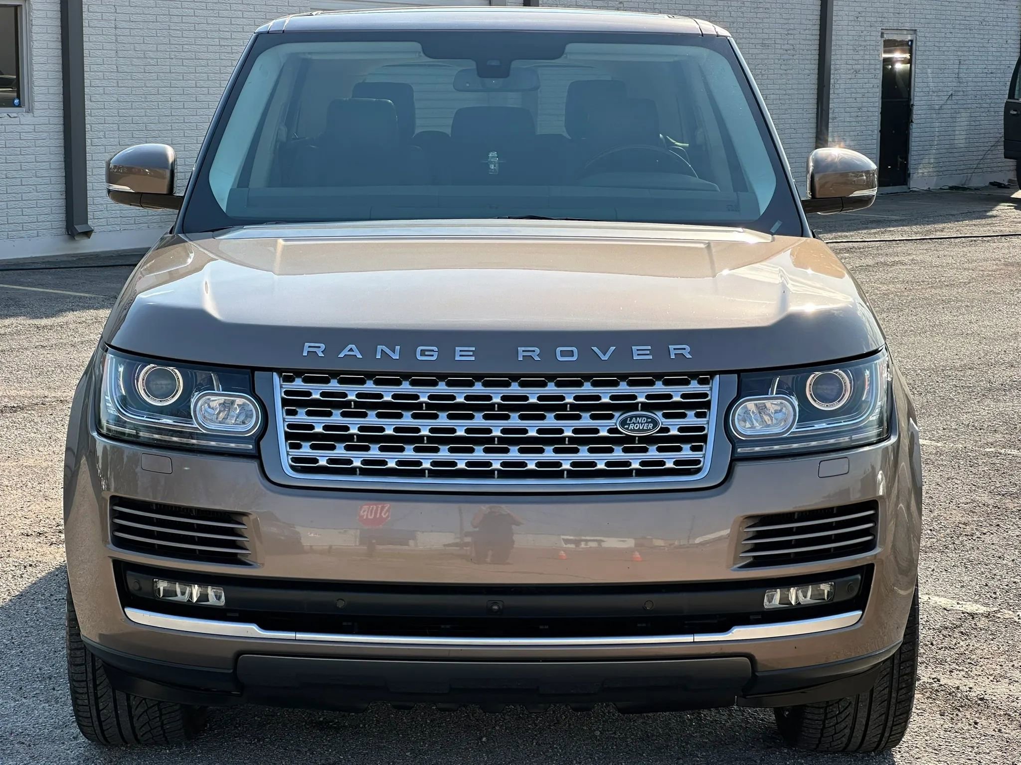 Used 2016 Land Rover Range Rover HSE image 10