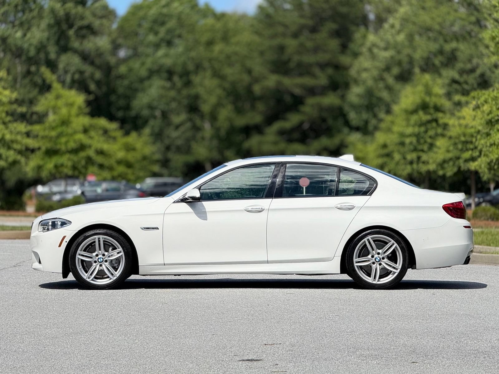 Used 2015 BMW 550i Sedan RWD image 9