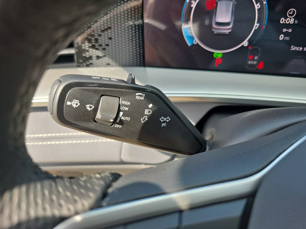 New 2026 Volkswagen Tiguan SE R-Line AWD/4WD image 22