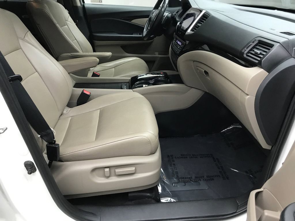 Used 2017 Honda Pilot Elite image 19