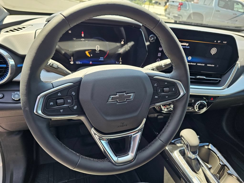 New 2026 Chevrolet Trax LT w/ Driver Confidence Package FWD image 24