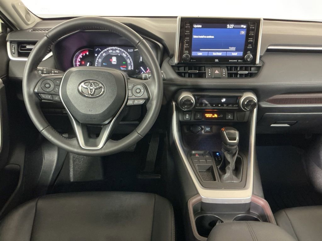 Used 2019 Toyota RAV4 Limited image 10