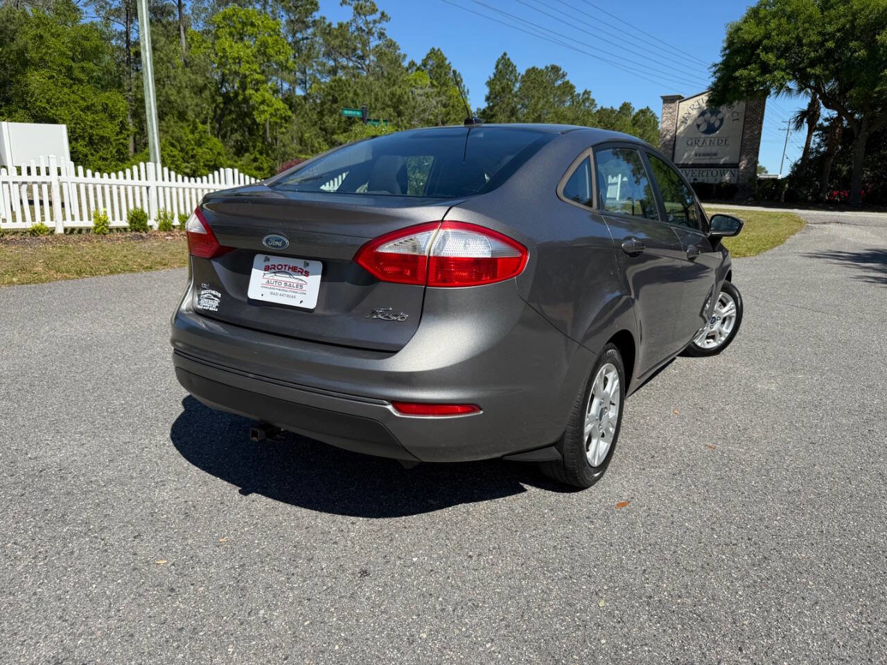 Used 2014 Ford Fiesta SE image 10