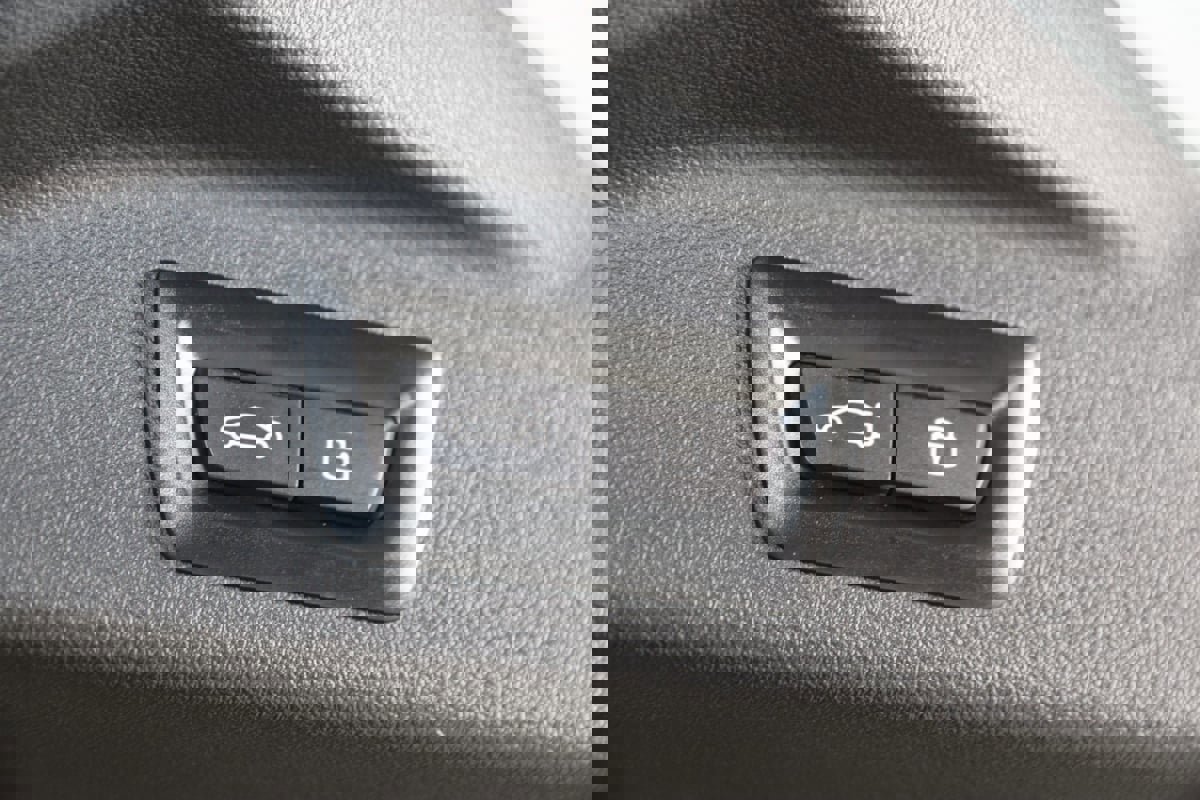 Used 2023 BMW X7 xDrive40i w/ M Sport Package image 60