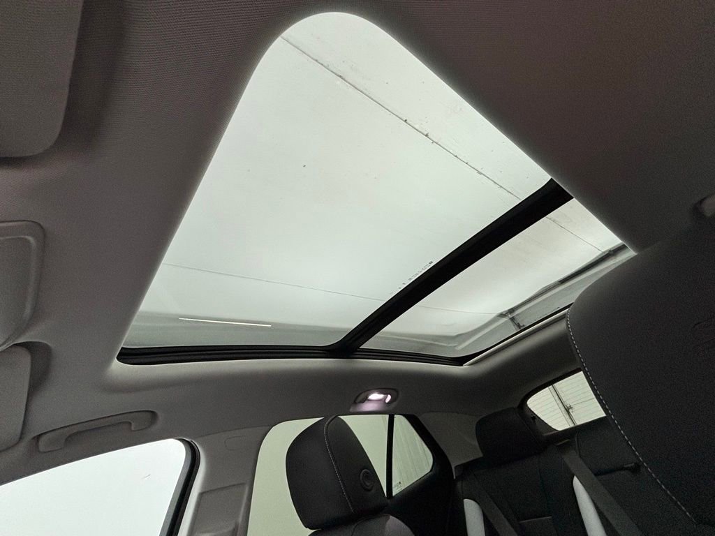 New 2025 Buick Envision Sport Touring image 9