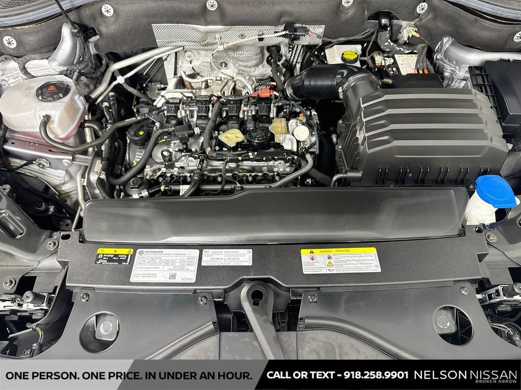 Used 2024 Volkswagen Atlas Cross Sport SE AWD/4WD image 29