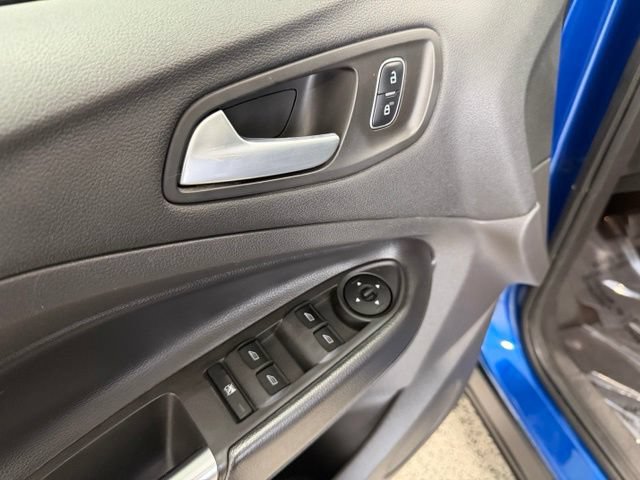 Used 2017 Ford Escape SE FWD image 9