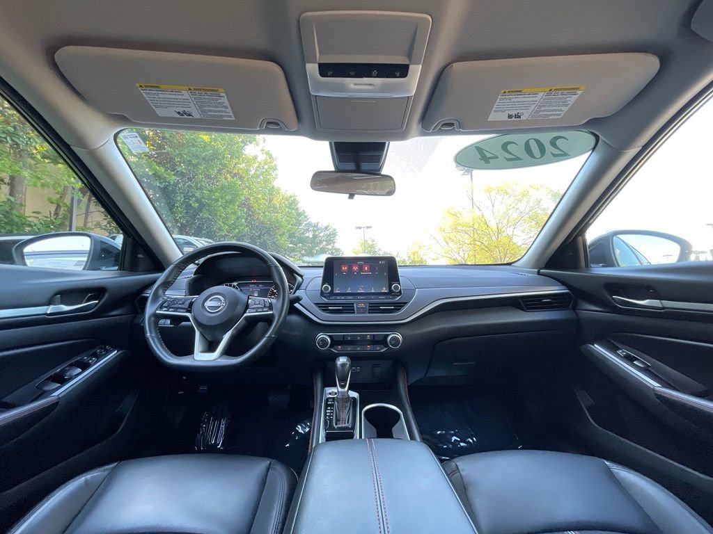 Used 2024 Nissan Altima 2.5 SR FWD image 28