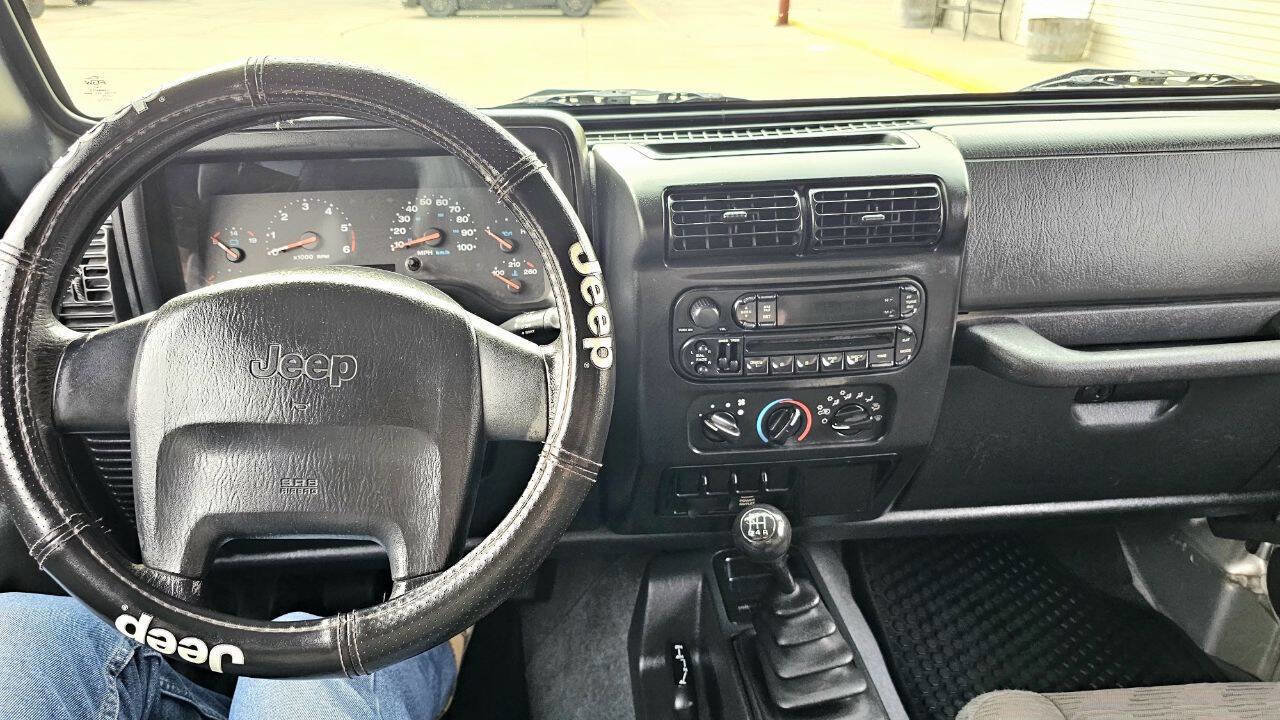 Used 2004 Jeep Wrangler SE image 8