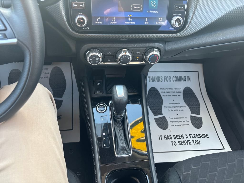 Used 2023 Nissan Kicks SV image 23