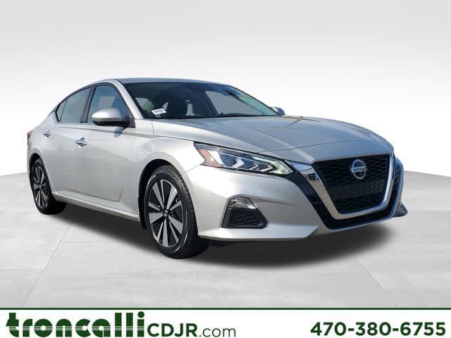 Used 2021 Nissan Altima 2.5 SV w/ SV Premium Package