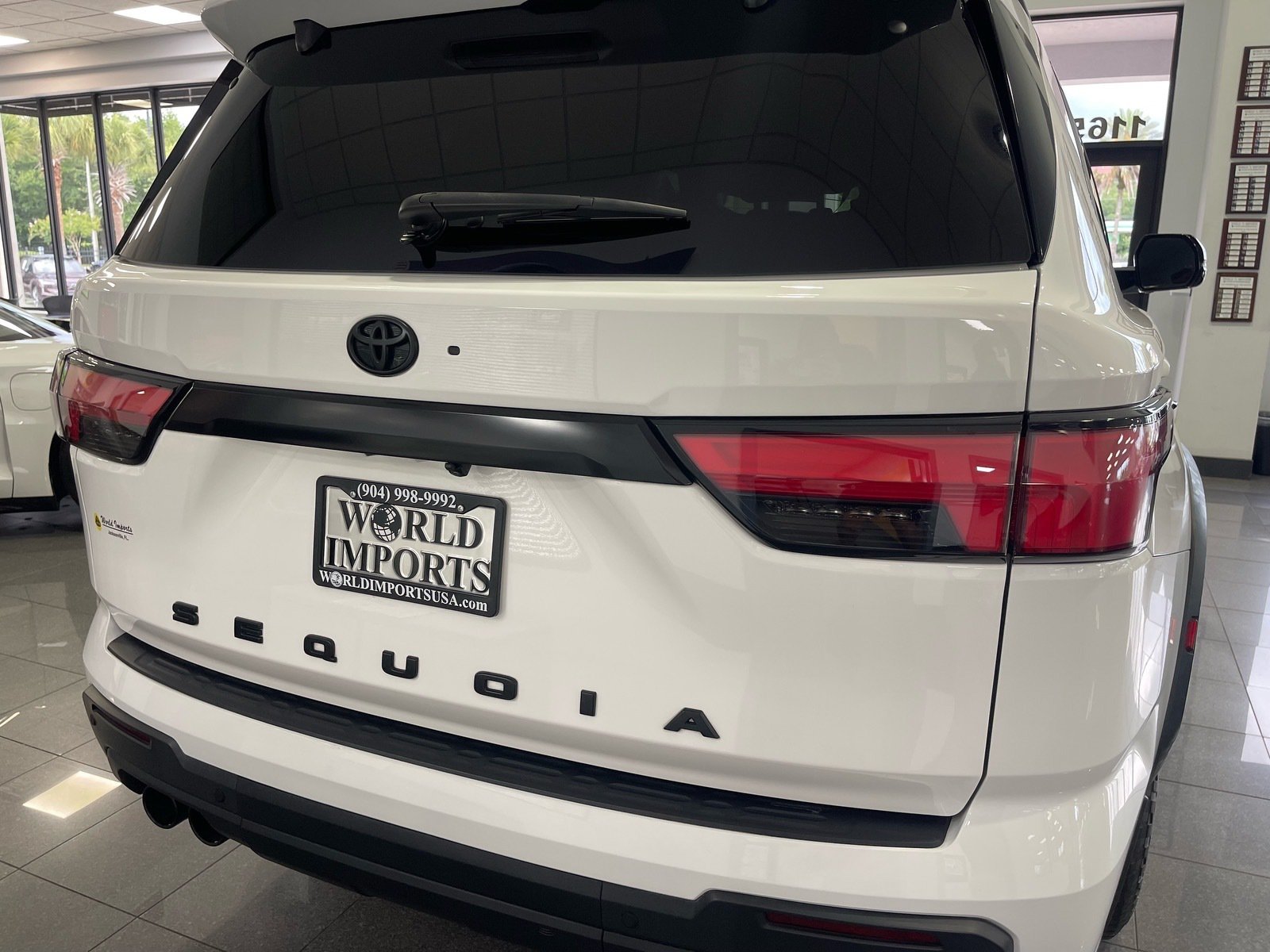 Used 2024 Toyota Sequoia TRD Pro AWD/4WD image 18