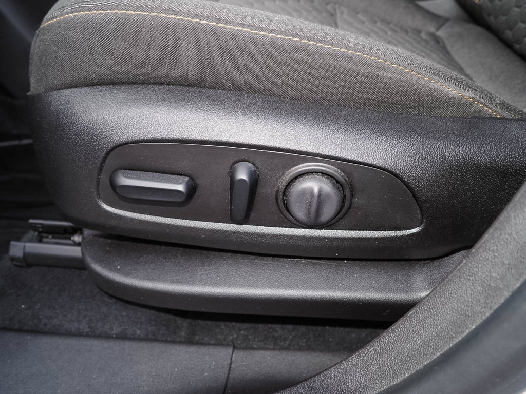 Used 2020 Chevrolet Equinox LT AWD/4WD image 23
