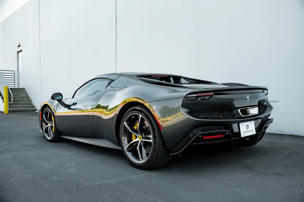 Used 2023 Ferrari 296 GTS RWD image 23
