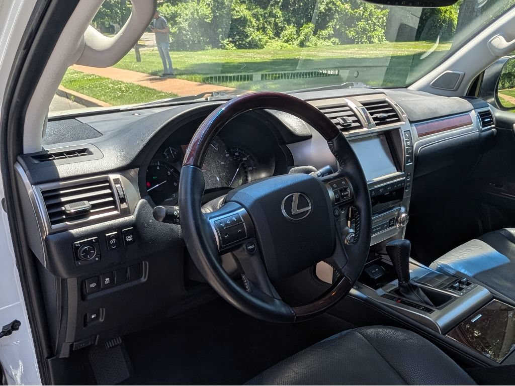 Used 2019 Lexus GX 460 Premium AWD/4WD image 21