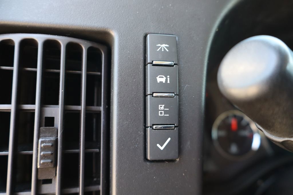 Used 2022 Chevrolet Express 3500 w/ Power Convenience Package RWD image 14