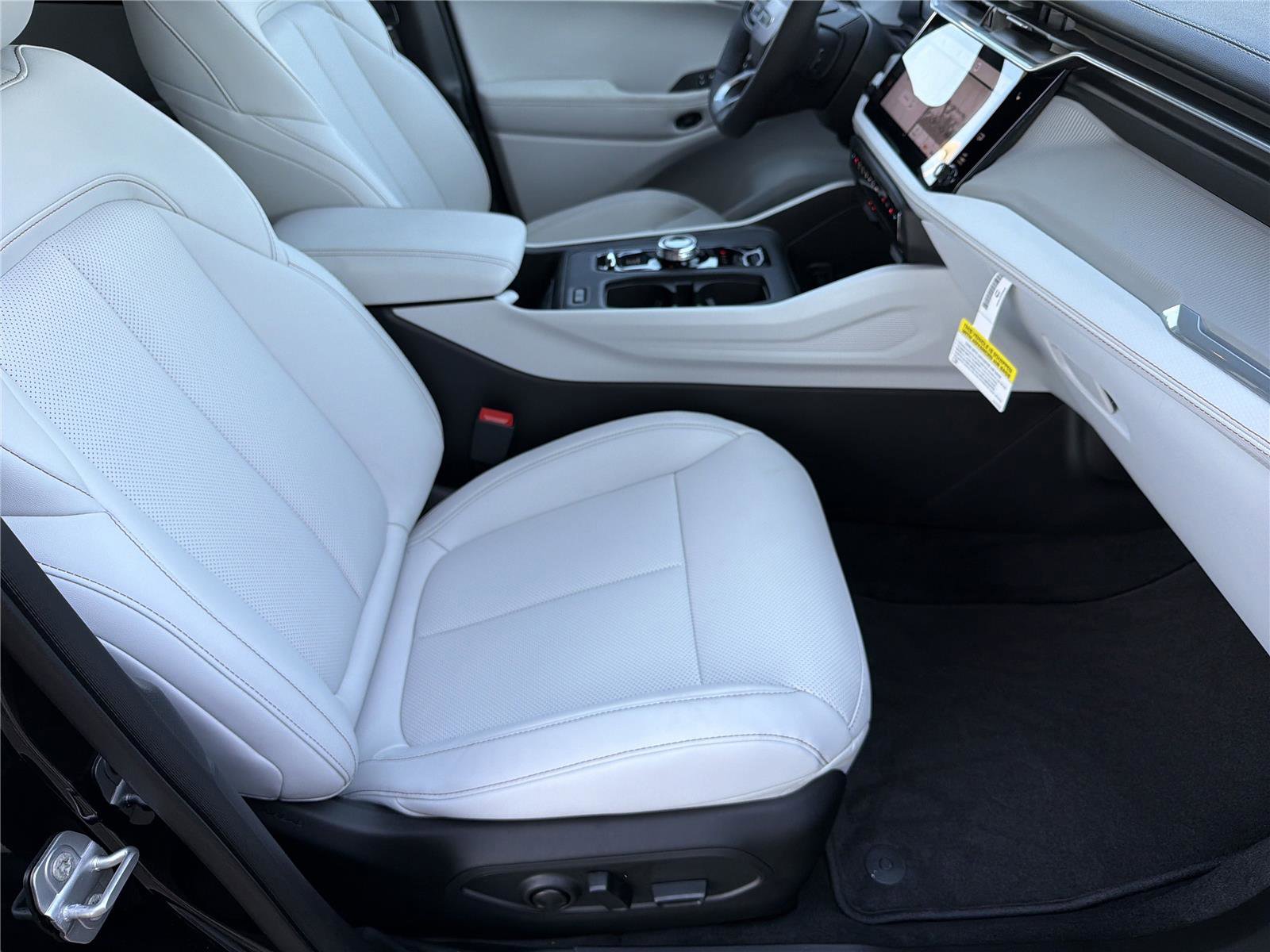 New 2026 Jeep Cherokee Limited image 10