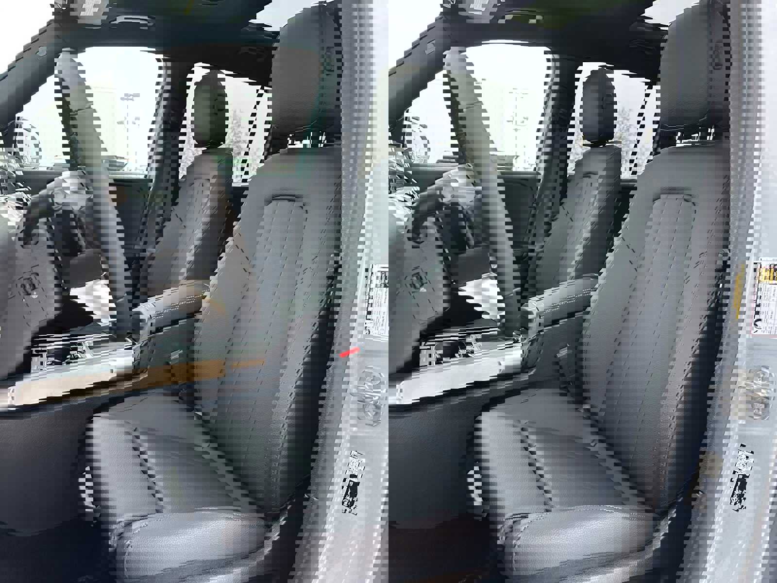 Used 2026 Mercedes-Benz GLB 250 4MATIC image 22