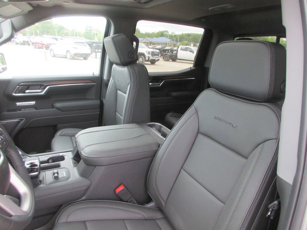 New 2026 GMC Sierra 1500 Denali AWD/4WD image 13