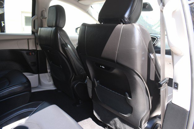 Used 2024 Chrysler Pacifica Limited FWD image 27