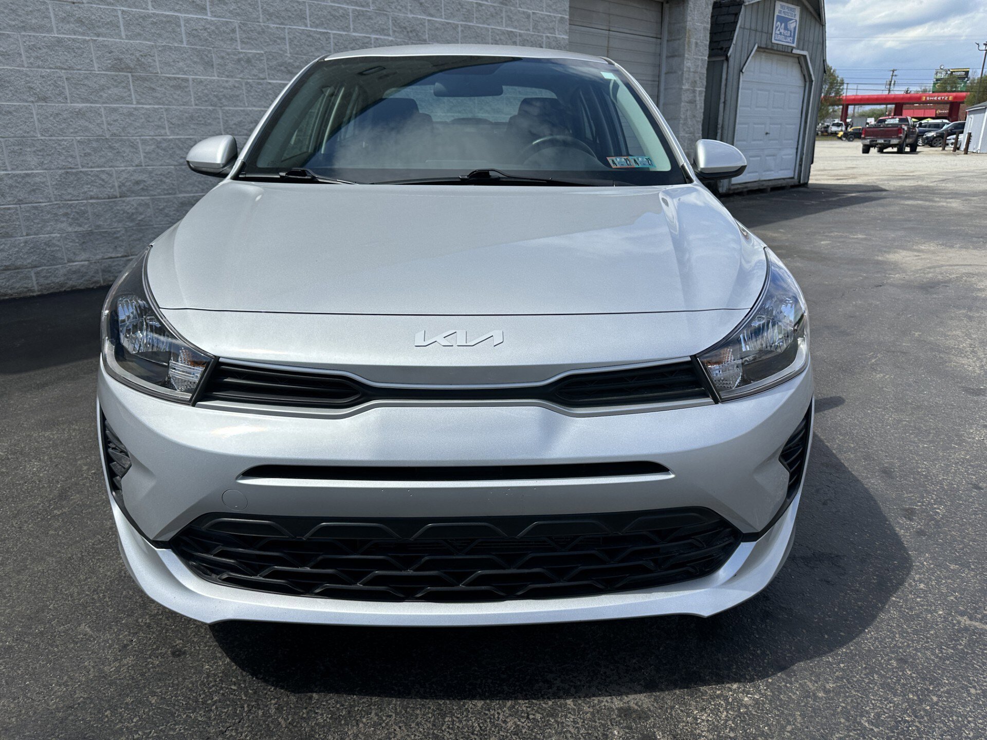 Used 2023 Kia Rio LX image 3