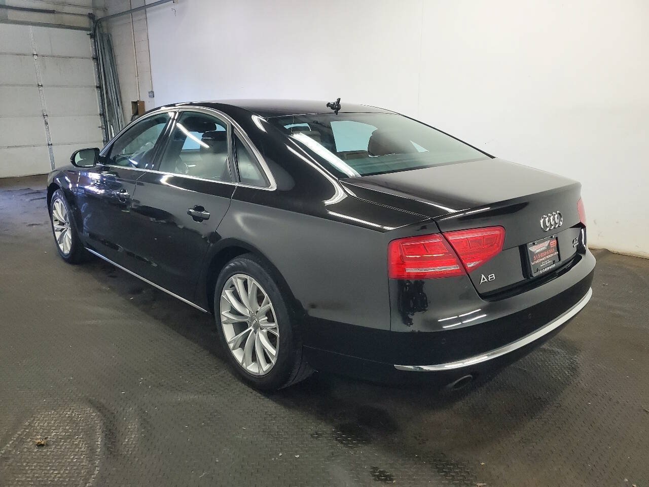 Used 2011 Audi A8 4.2 AWD/4WD image 5