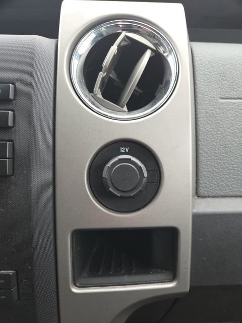 Used 2011 Ford F150 XLT w/ XTR Pkg image 29