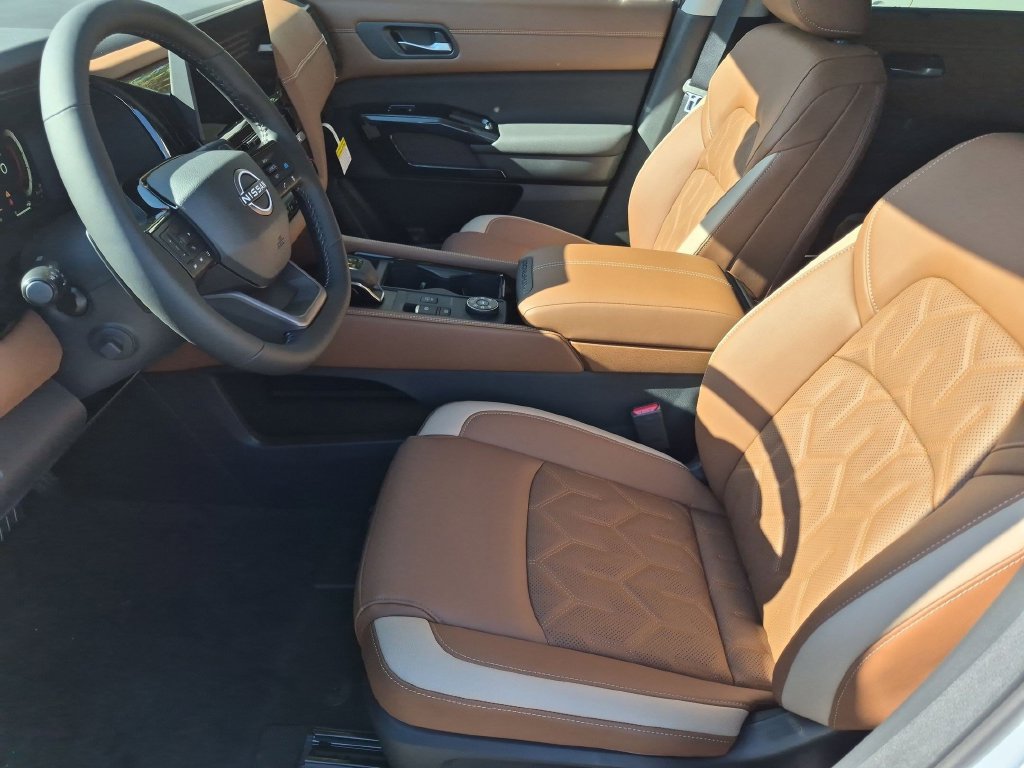 New 2026 Nissan Pathfinder Platinum AWD/4WD image 6