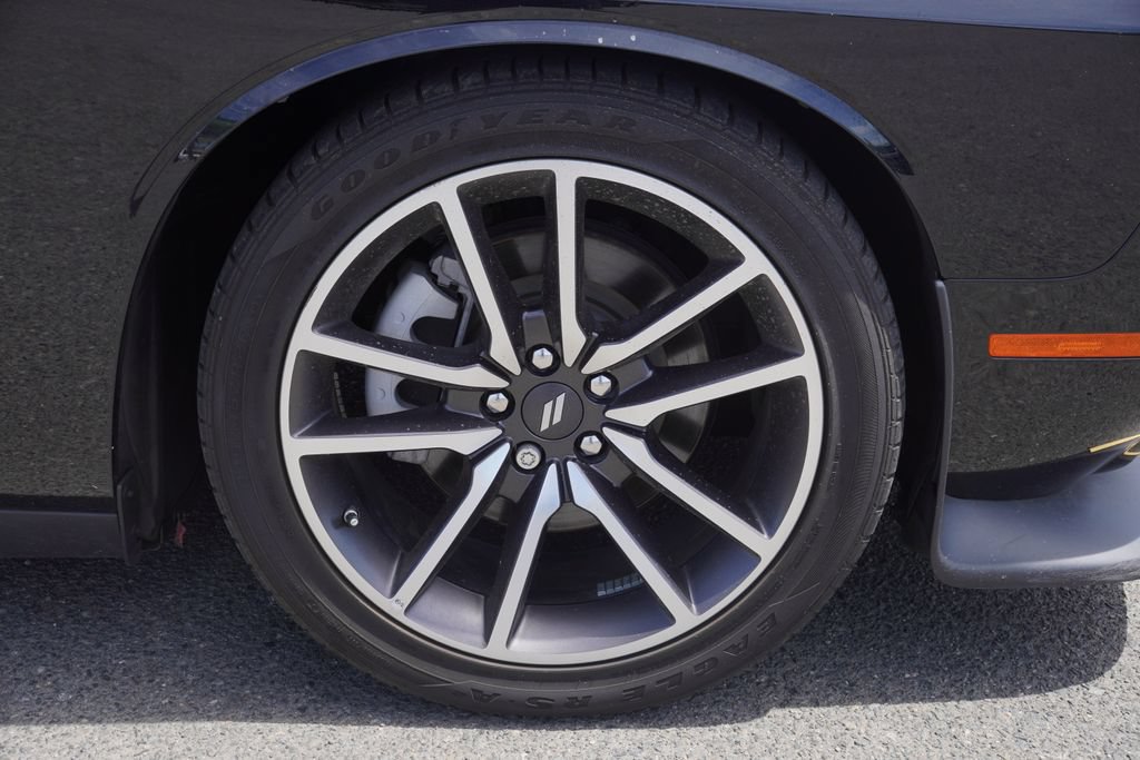 Used 2023 Dodge Challenger GT w/ Plus Package RWD image 10