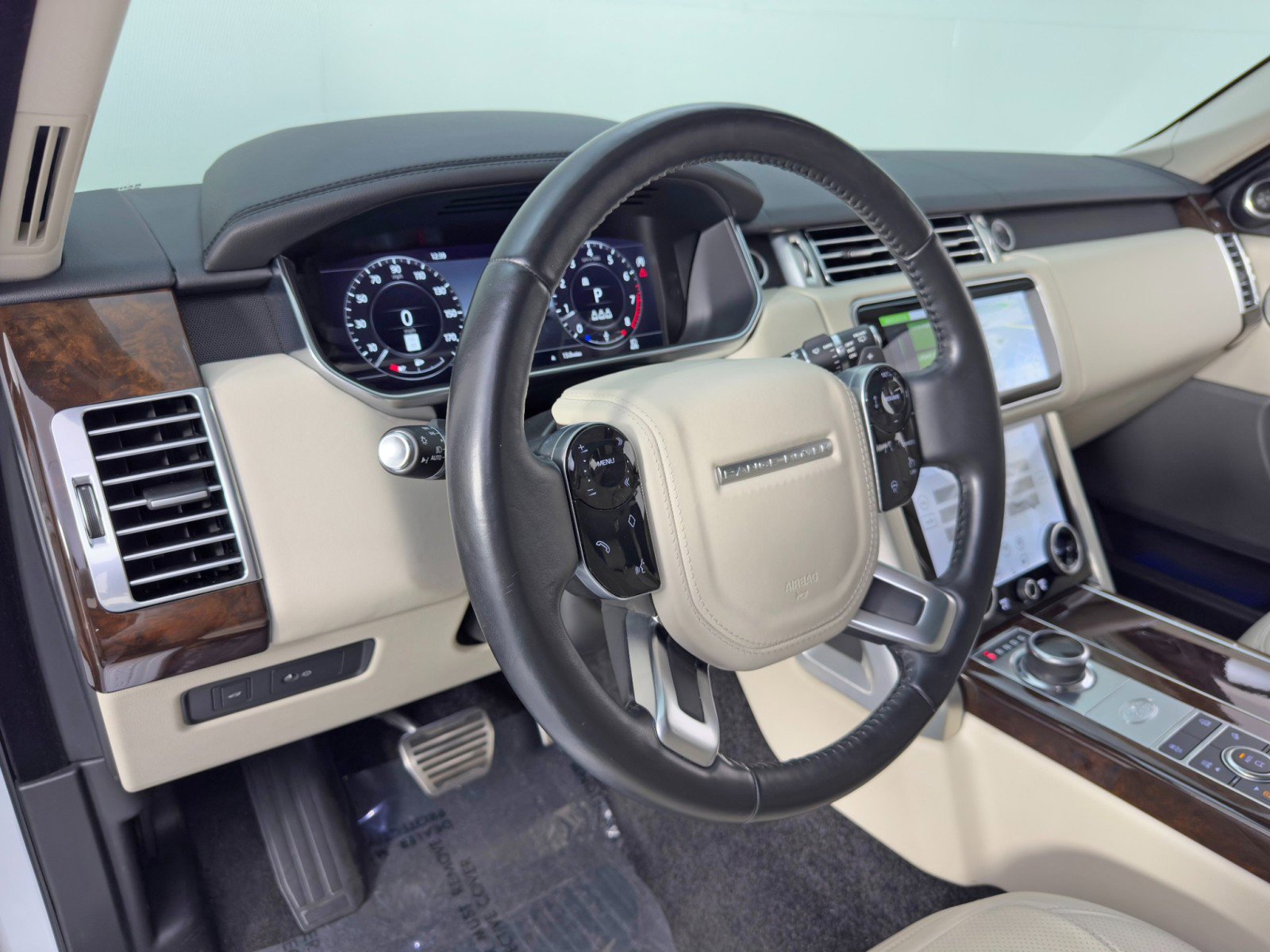 Used 2021 Land Rover Range Rover P525 Westminster Edition image 15