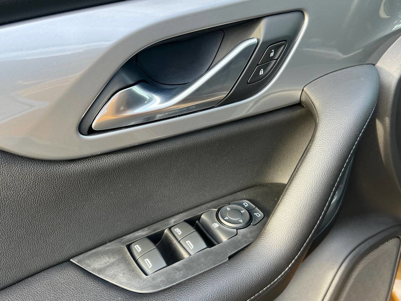 Used 2019 Chevrolet Blazer LT image 22