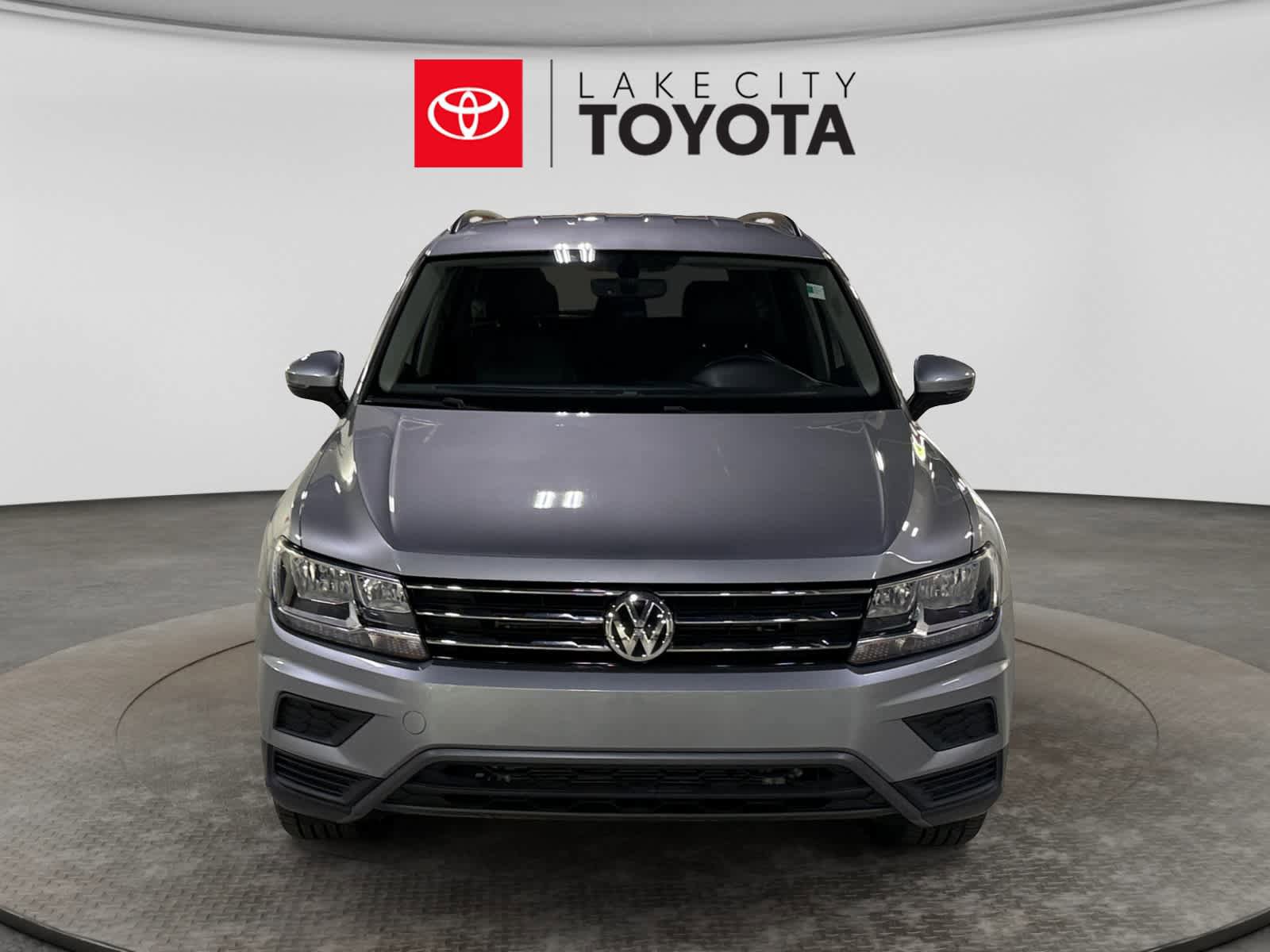Used 2021 Volkswagen Tiguan SE FWD image 14